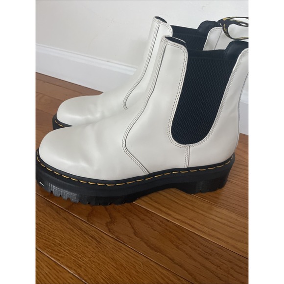 Unisex Dr. Martens 2976 Quad Chelsea‎ Boots White Size 10M/11L - Picture 2 of 9
